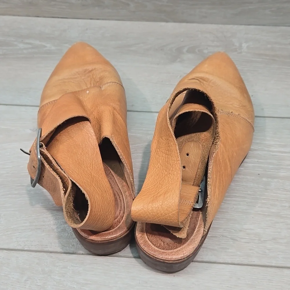 Free People Women Criss Cross Leather Hobo Boho Slip On Shoes Sz 40/9